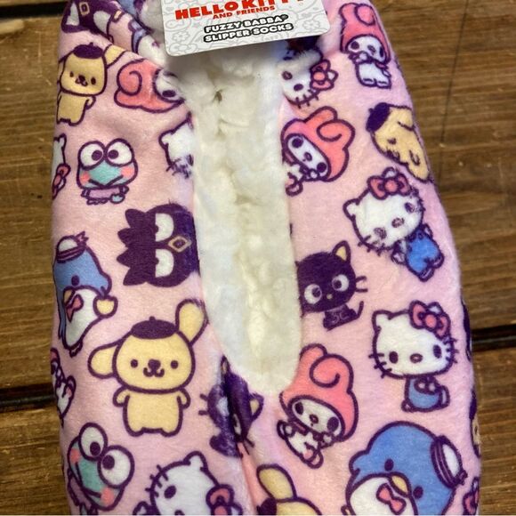 Hello Kitty and Friends Sanrio Fuzzy Babba Cozy’s Slipper Socks Pink Purple NWT - Picture 2 of 6